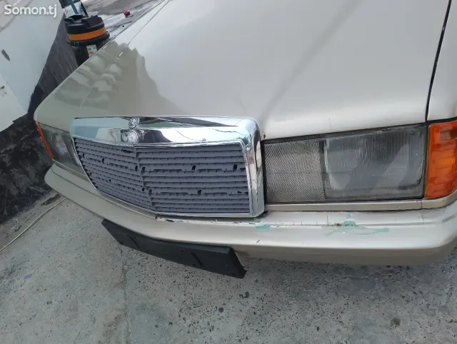 Mercedes-Benz W201 1988 · 1.8 MT