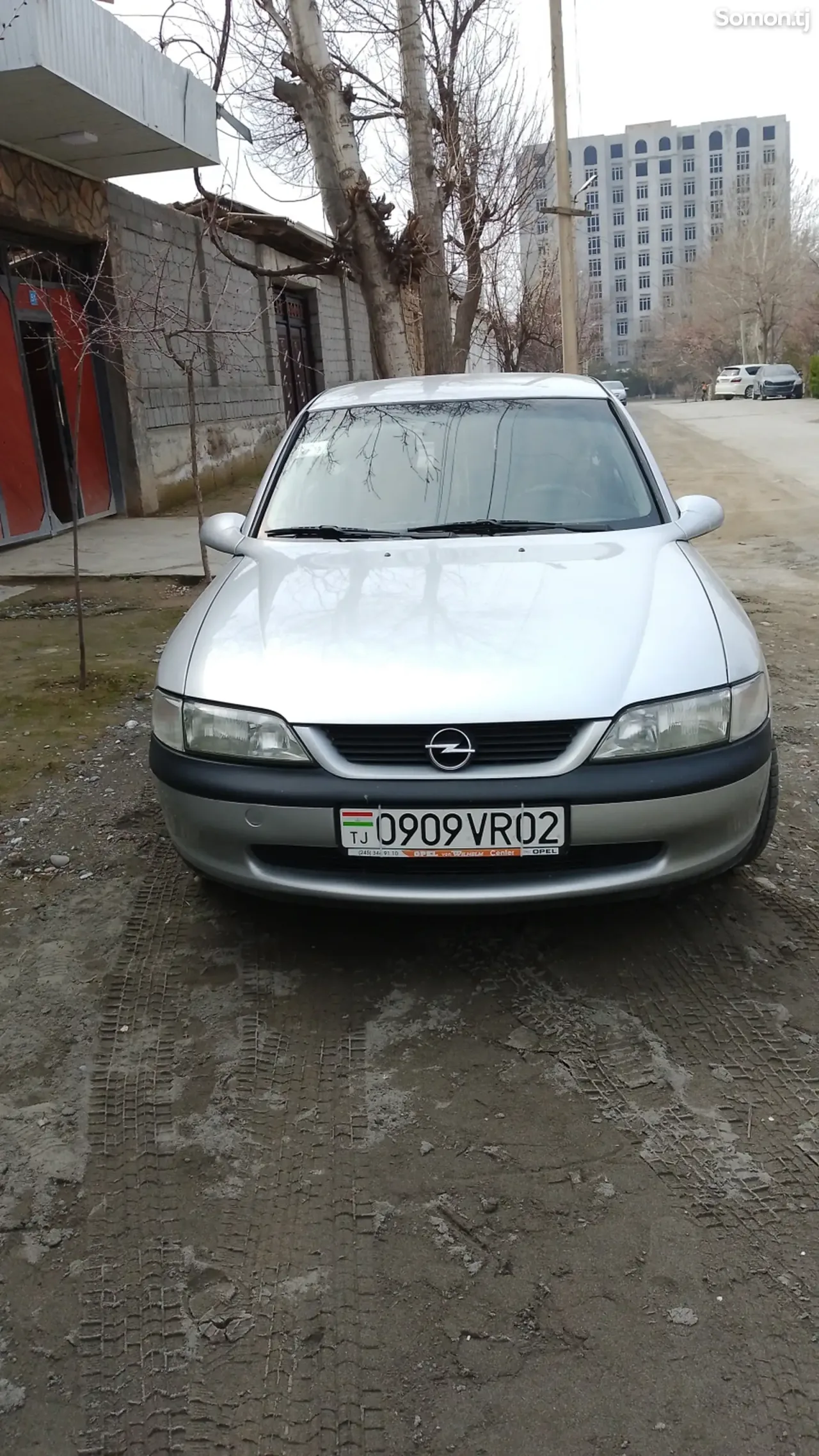 Opel Vectra B 1995 · 1.6 MT