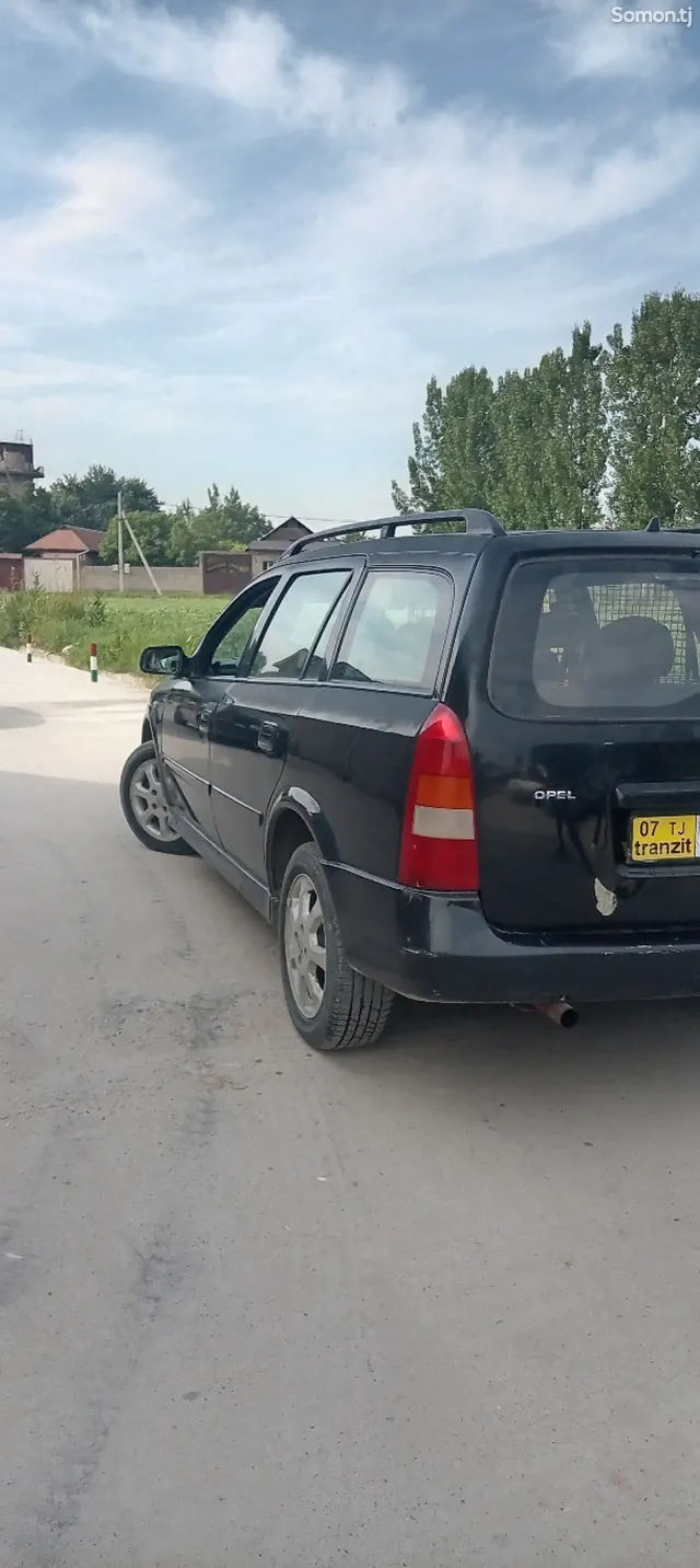 Opel Astra G 1999 · 1.6 MT