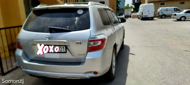 Toyota Highlander 2009 · 3.3 AT