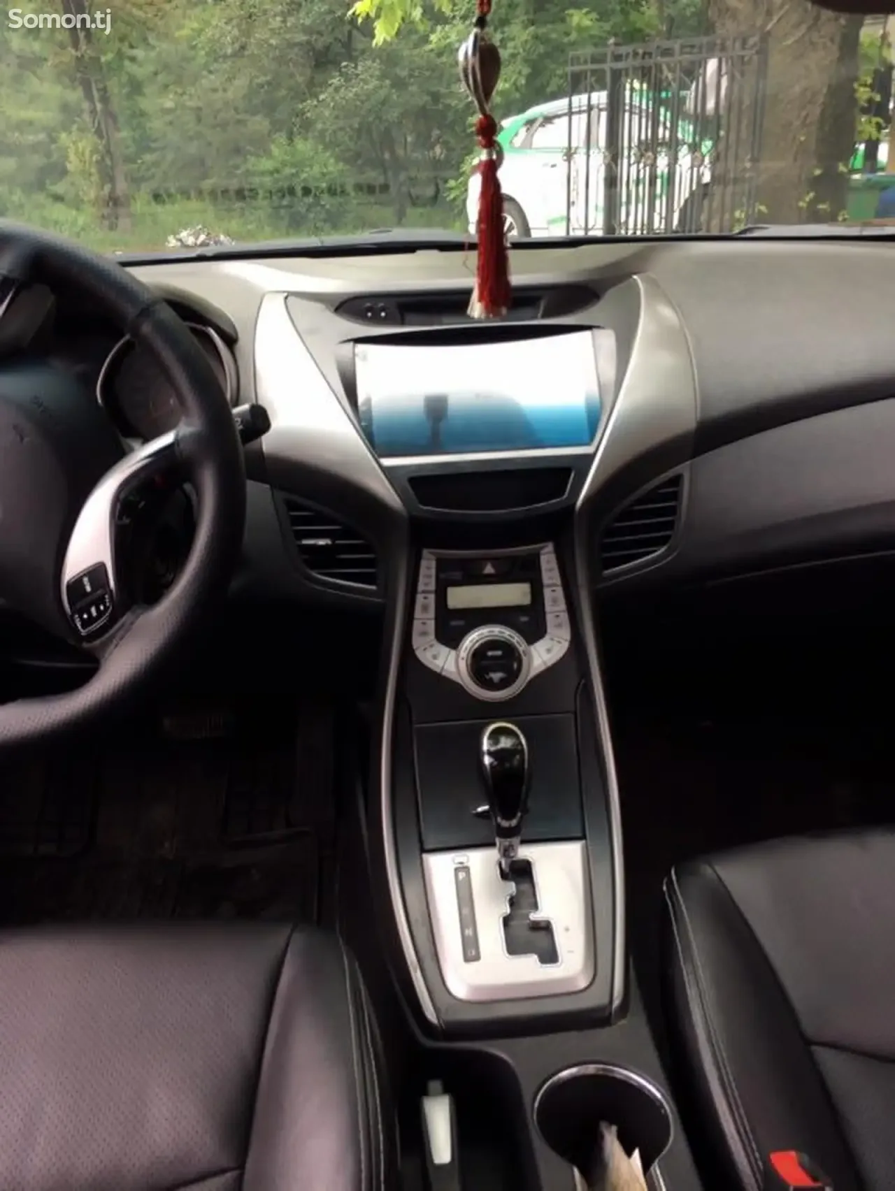 Hyundai Avante 2012 · 1.6 AT