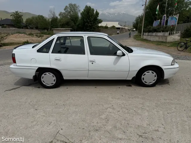 Daewoo Nexia 1997 · 1.5 MT