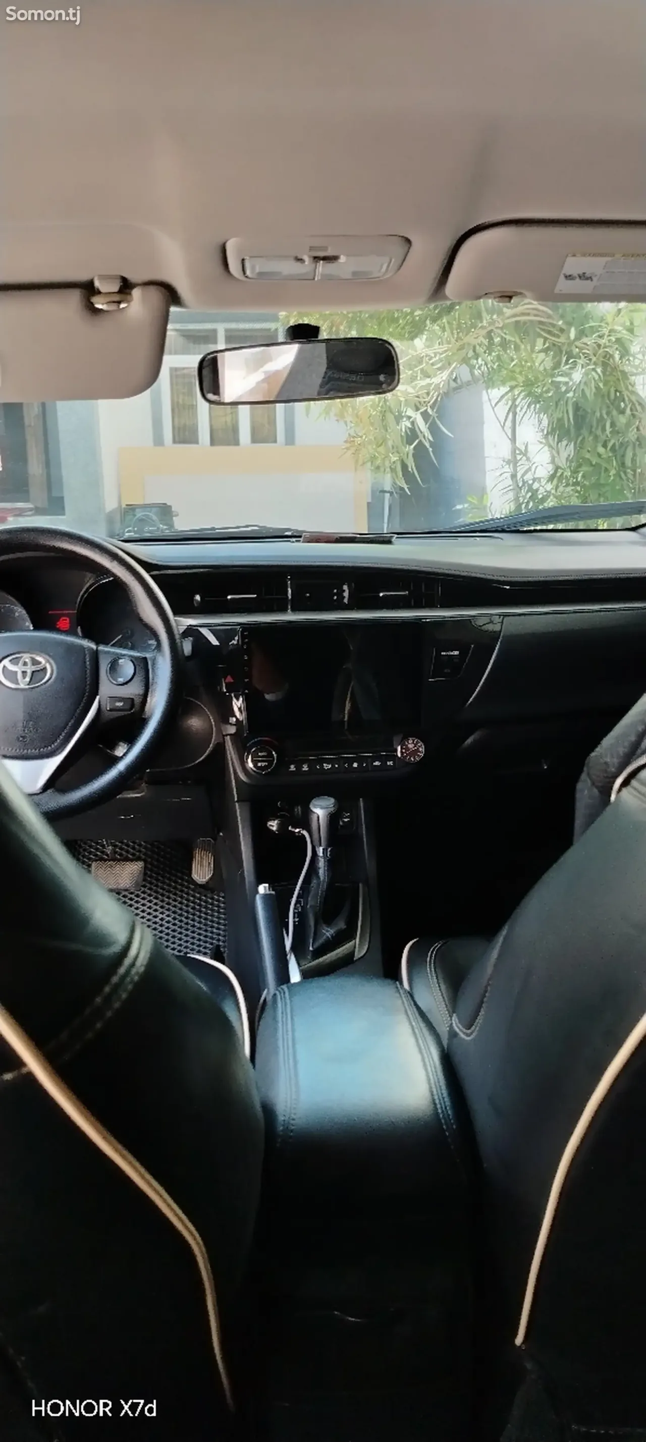 Toyota Corolla 2017 · 1.8 AT