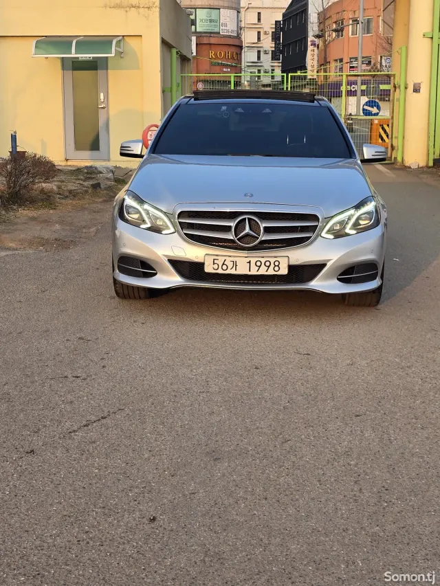 Mercedes-Benz E class 2015 · 2.5 AT