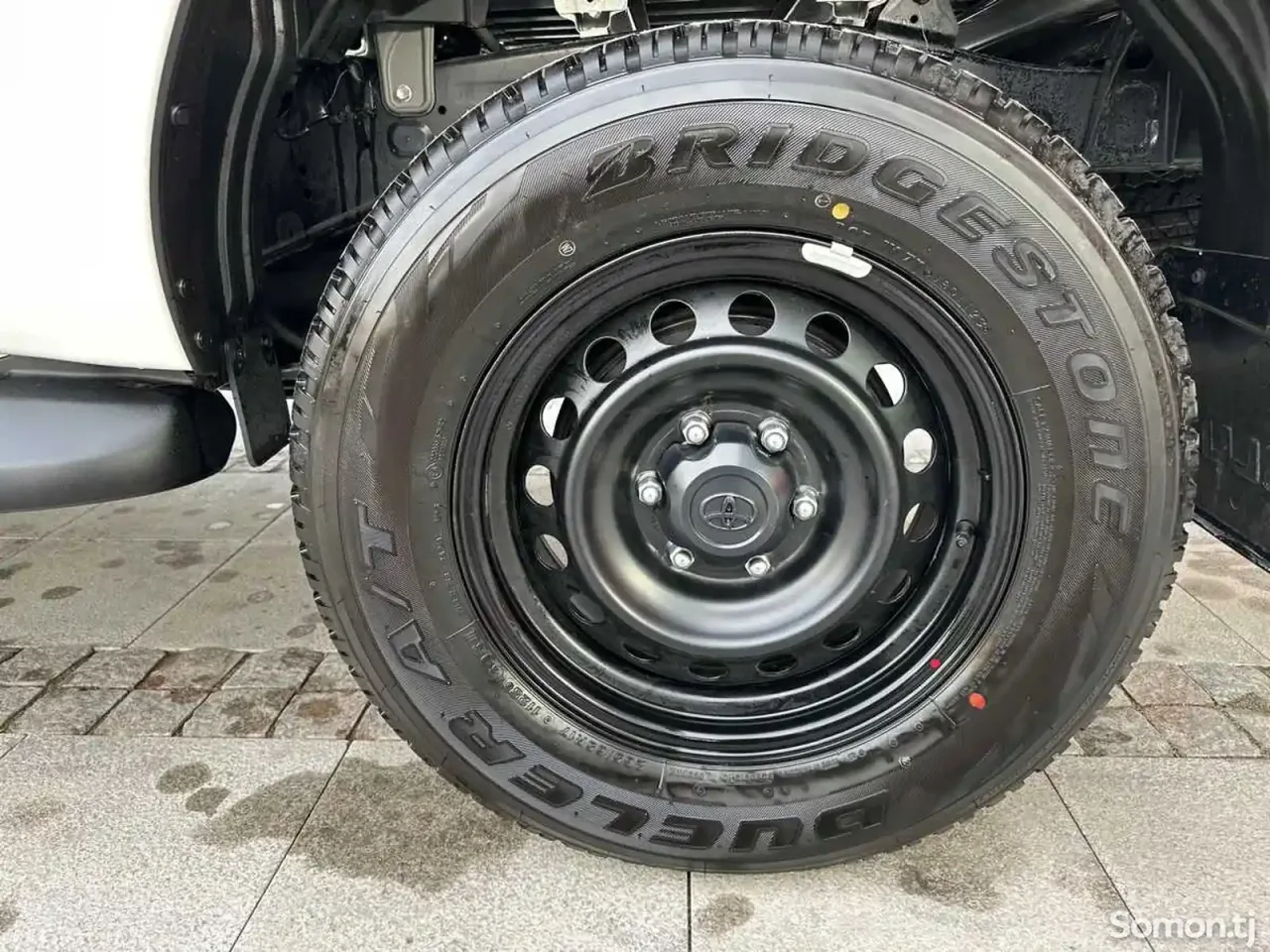 Toyota Hilux 2025 · 2.7 MT