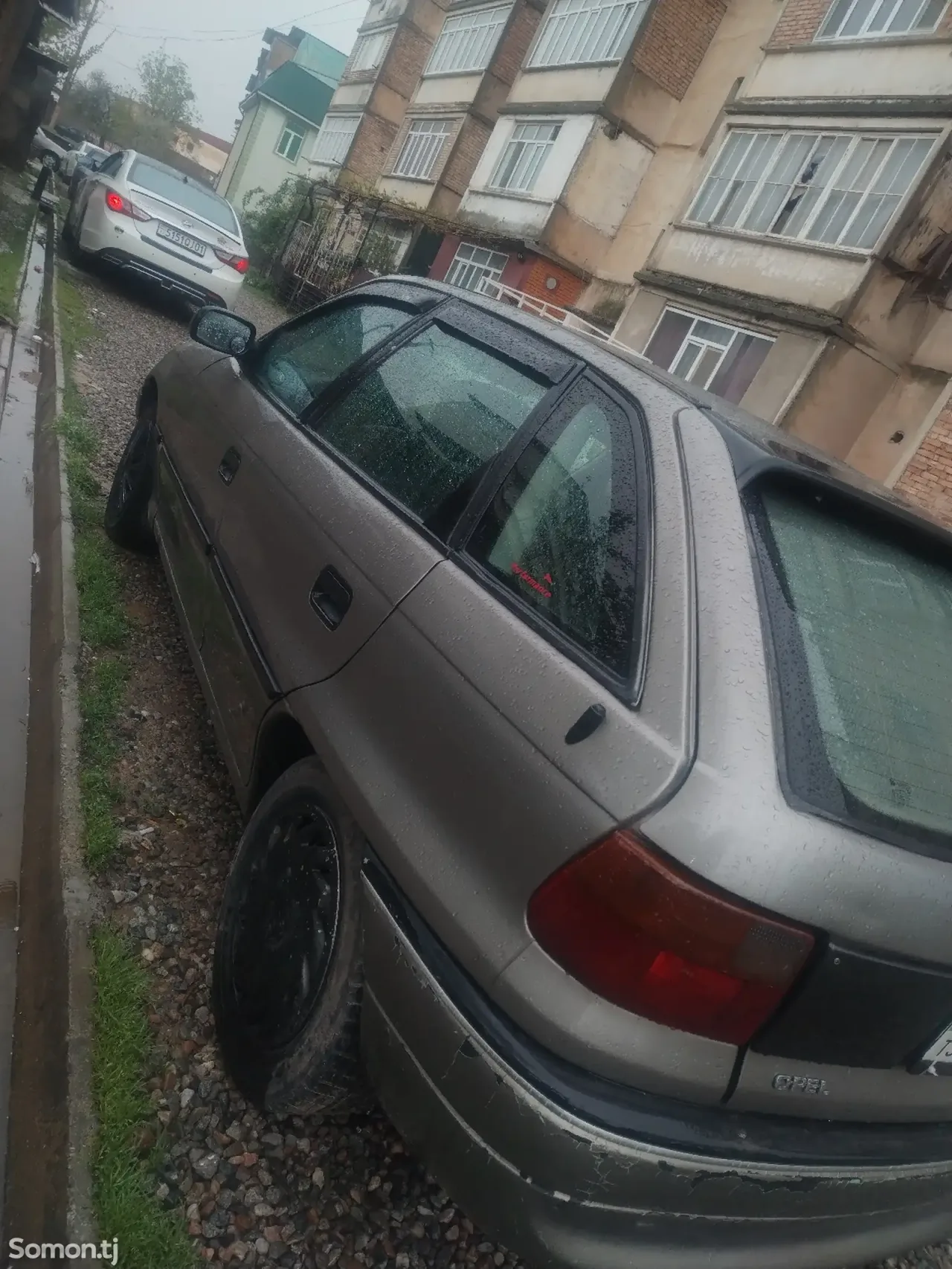 Opel Astra F 1995 · 1.6 MT