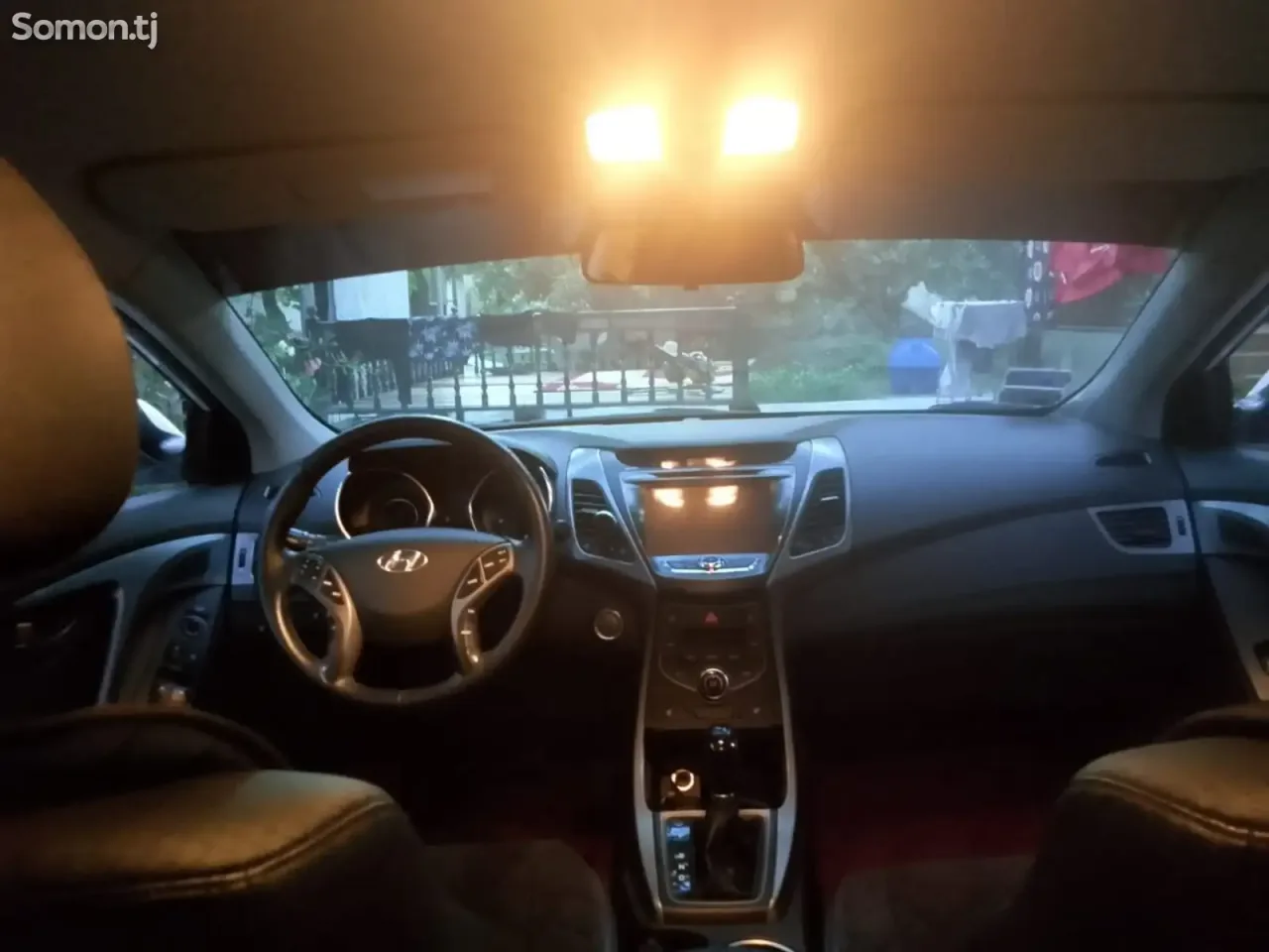 Hyundai Avante 2014 · 1.6 AT