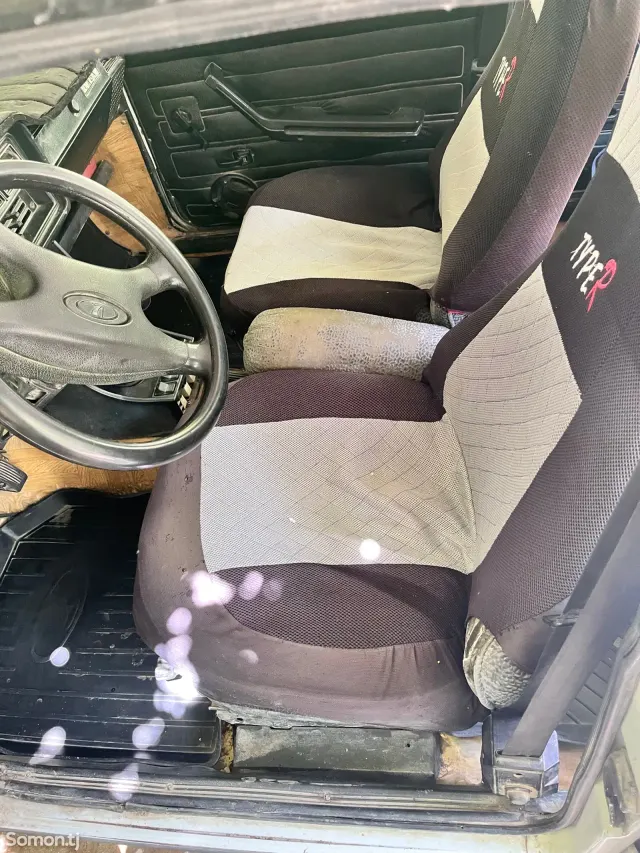 Lada (ВАЗ) 2107 2004 · 1.6 MT