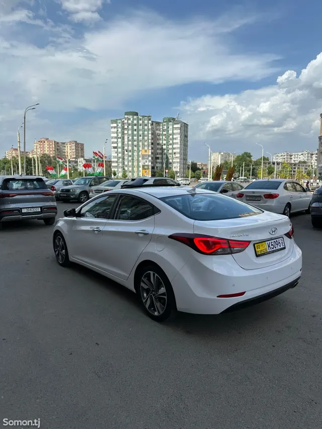 Hyundai Avante 2014 · 1.6 AT