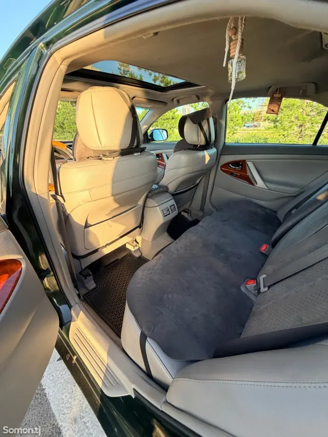 Toyota Camry 2011 · 2.5 AT