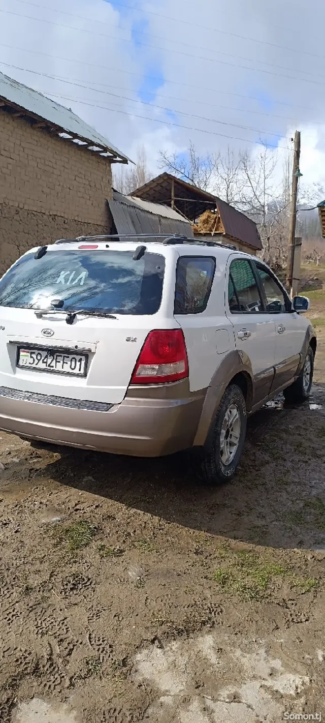 Kia Sorento 2005 · 2.0 MT