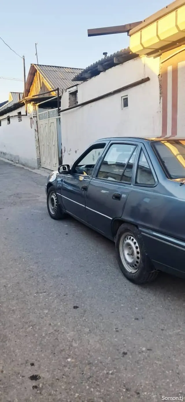 Daewoo Nexia 1996 · MT