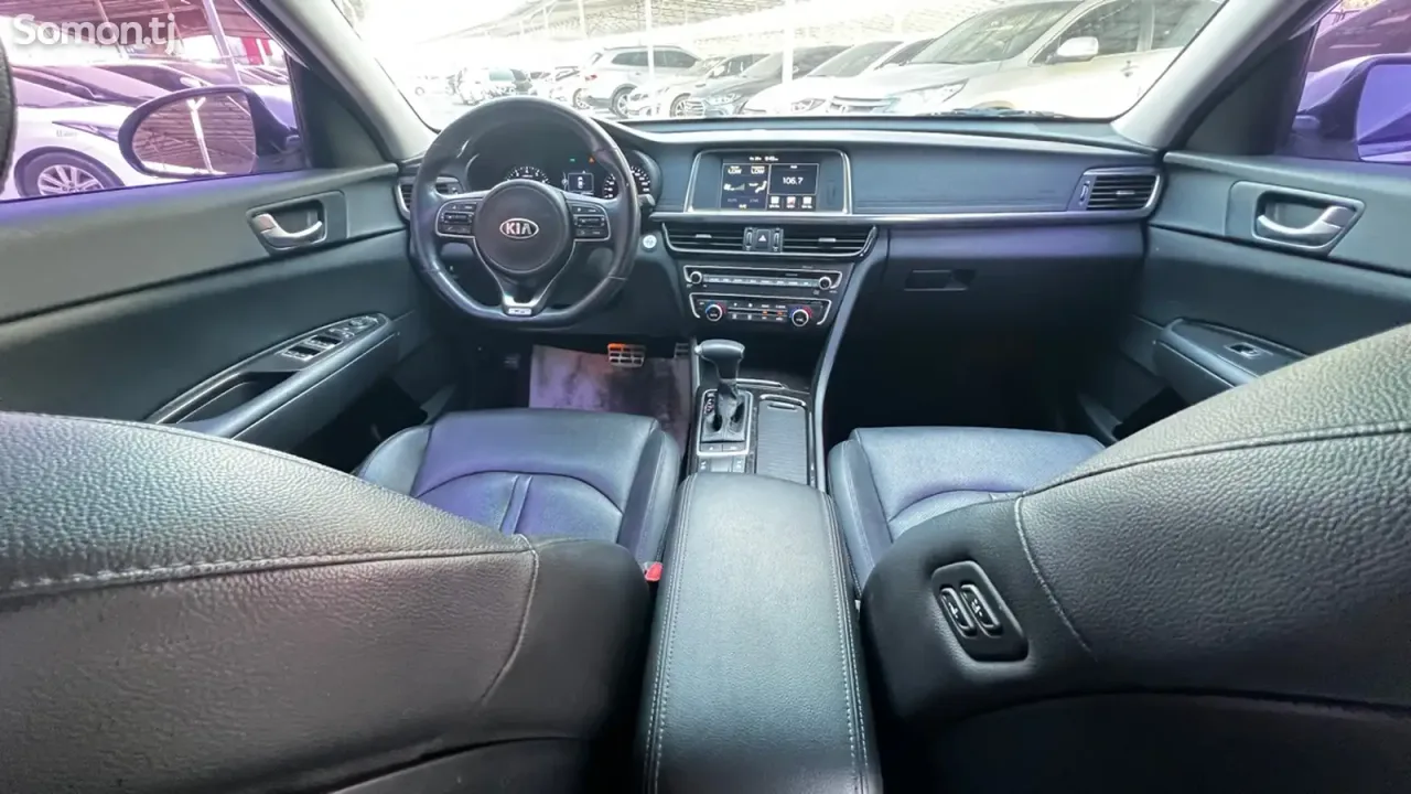 Kia K5 2015 · 2.0 AT