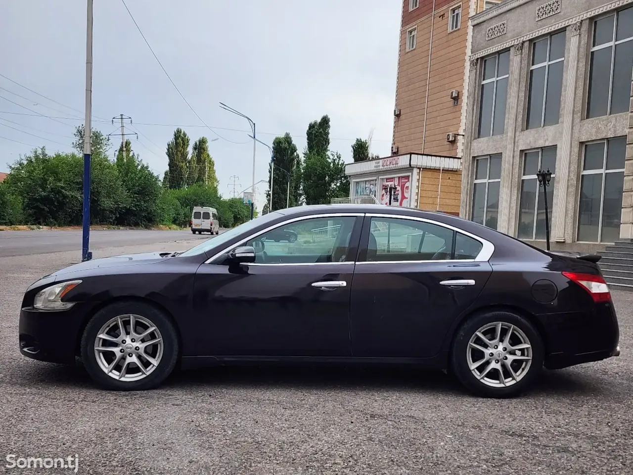 Nissan Maxima 2011 · 3.5 AT