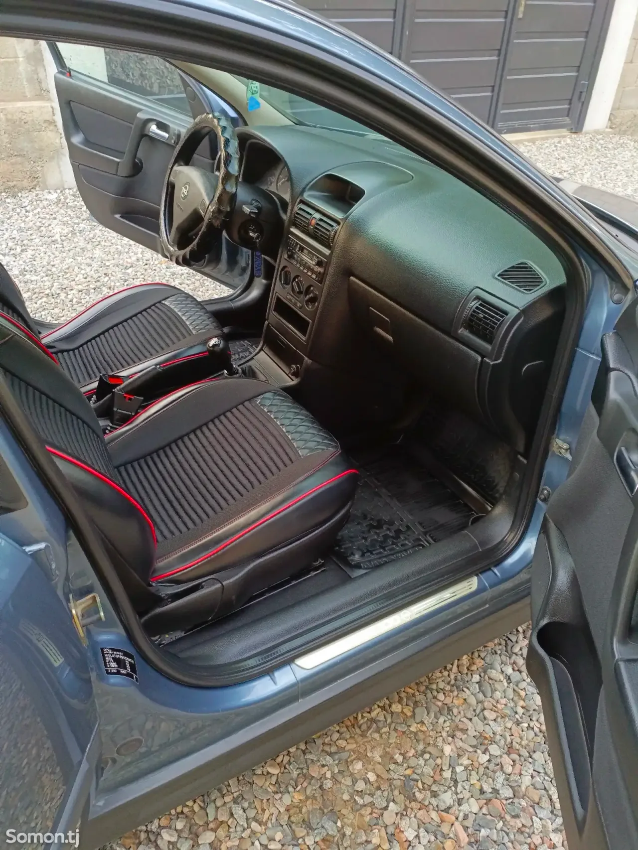 Opel Astra G 1999 · 1.6 MT