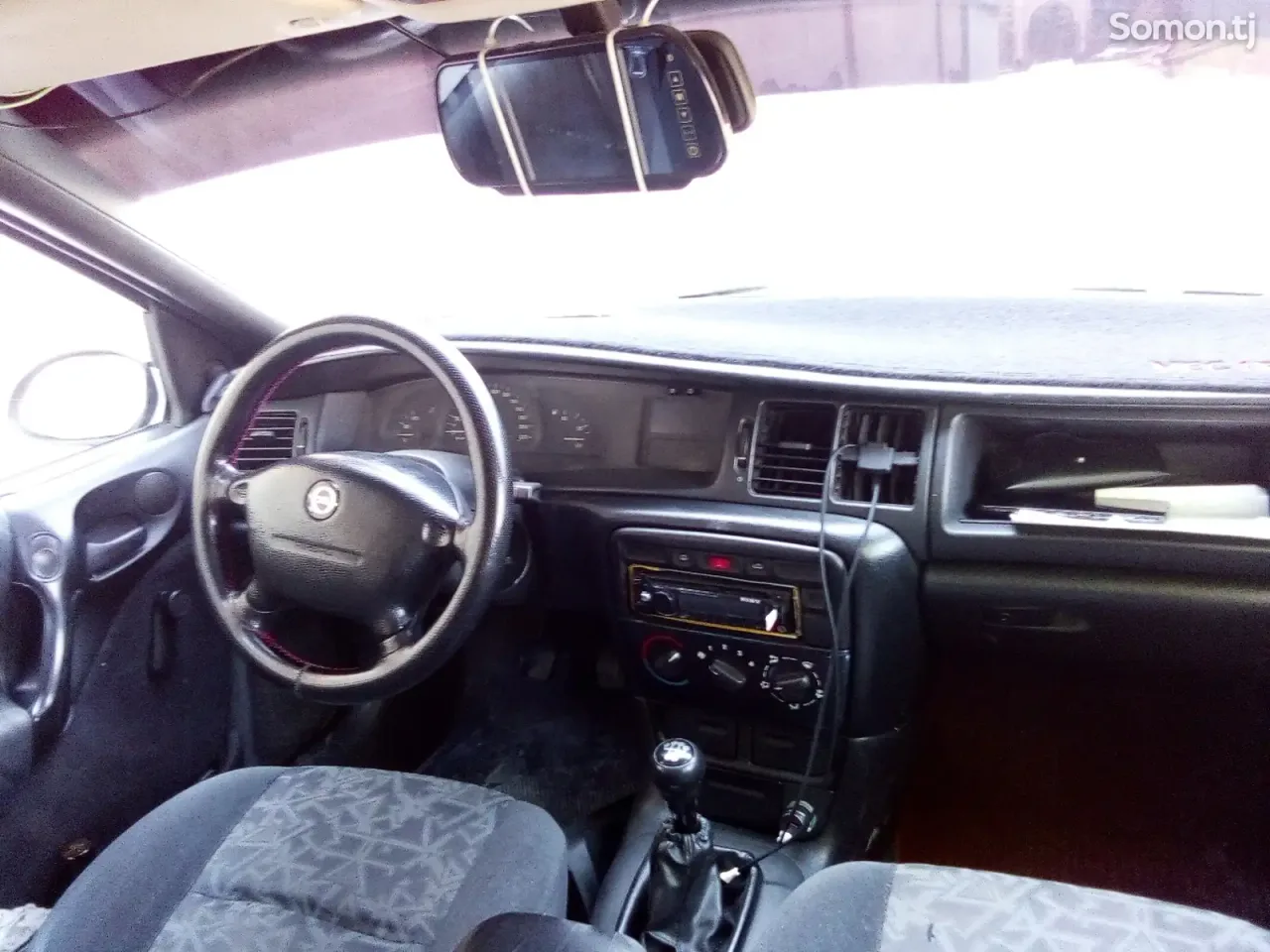 Opel Vectra B 1996 · 1.6 MT