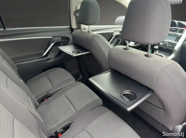 Toyota Verso 2014 · 1.6 MT