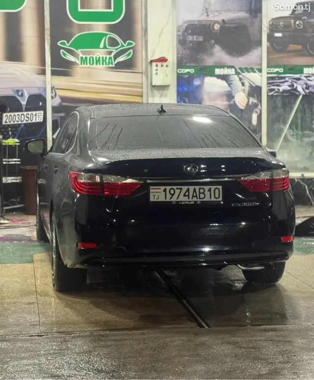 Lexus ES series 2014 · 3.0 AT