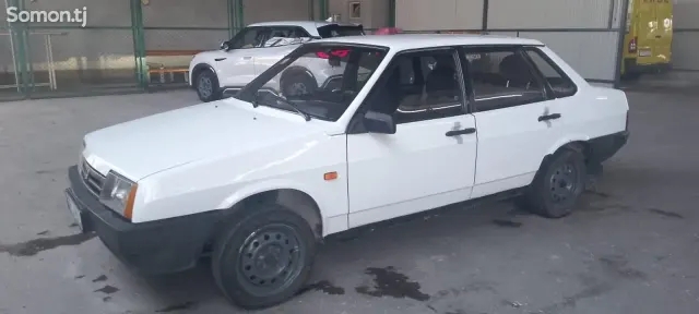 Lada (ВАЗ) 2109 1999 · 1.6 MT