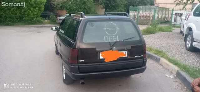 Opel Astra F 1996 · 1.6 MT