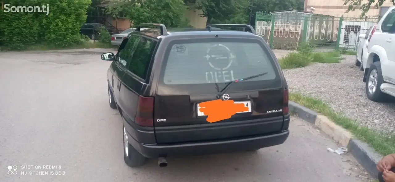 Opel Astra F 1996 · 1.6 MT