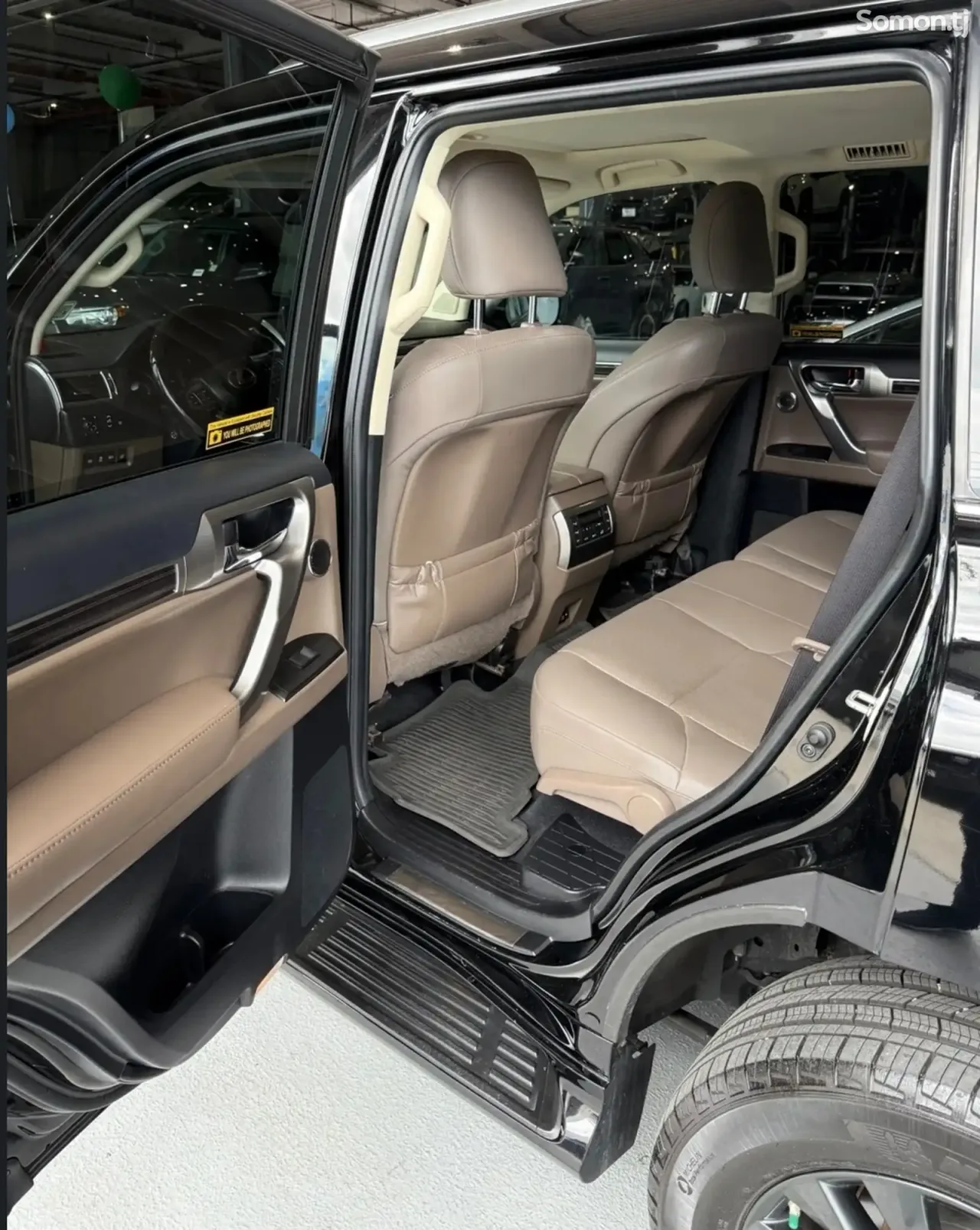 Lexus GX series 2023 · 4.6 AT