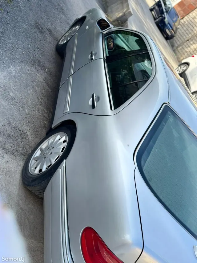Mercedes-Benz E class 1997 · 2.3 AT
