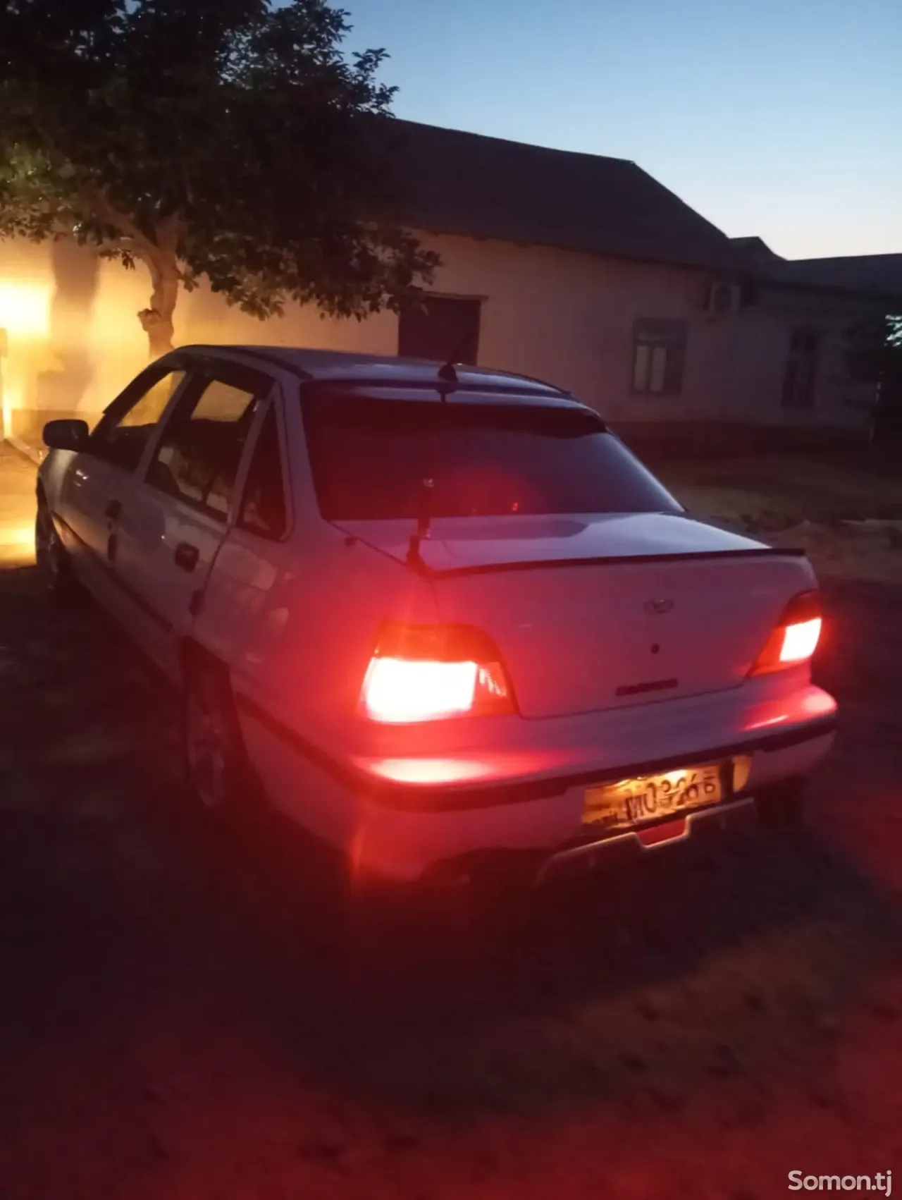 Daewoo Nexia 1994 · 1.6 MT