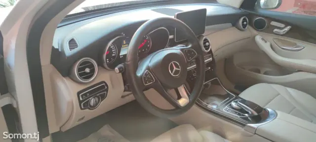 Mercedes-Benz GLC class 2018 · 2.0 AT
