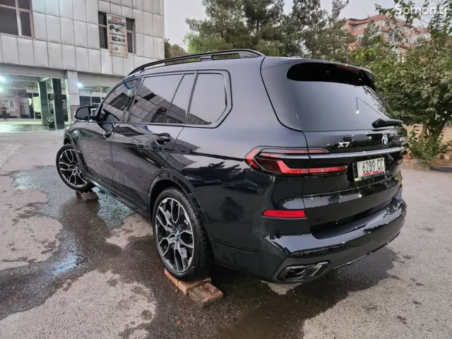 BMW X7 2025 · 4.0 AT