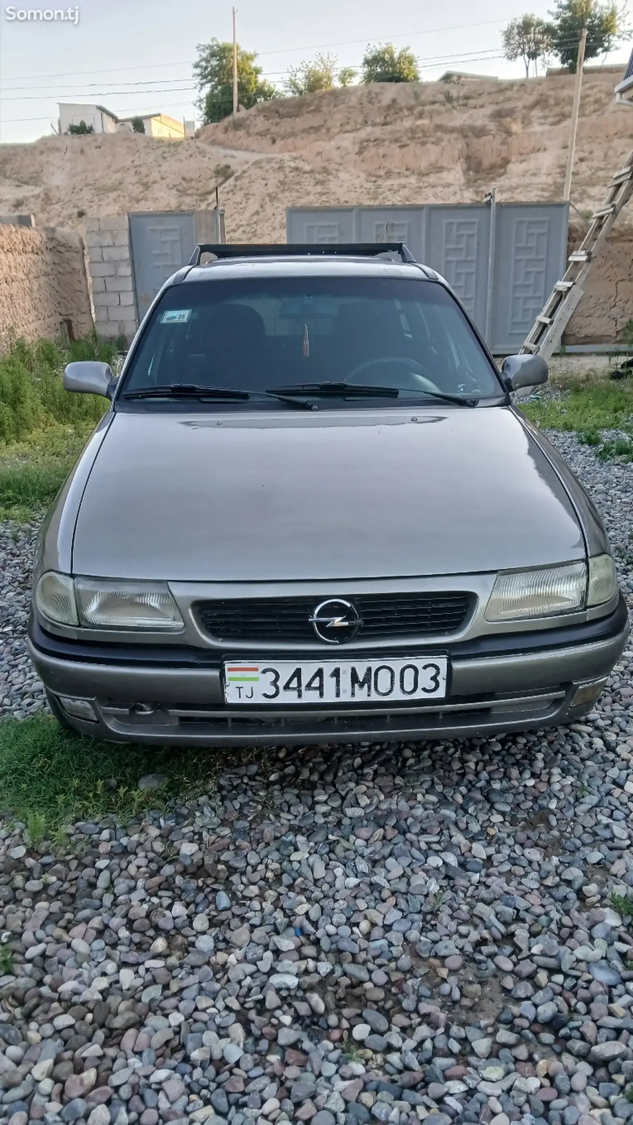 Opel Astra F 1996 · 1.6 MT