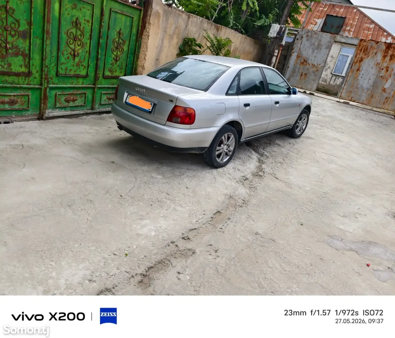 Audi A4 1996 · 1.6 MT