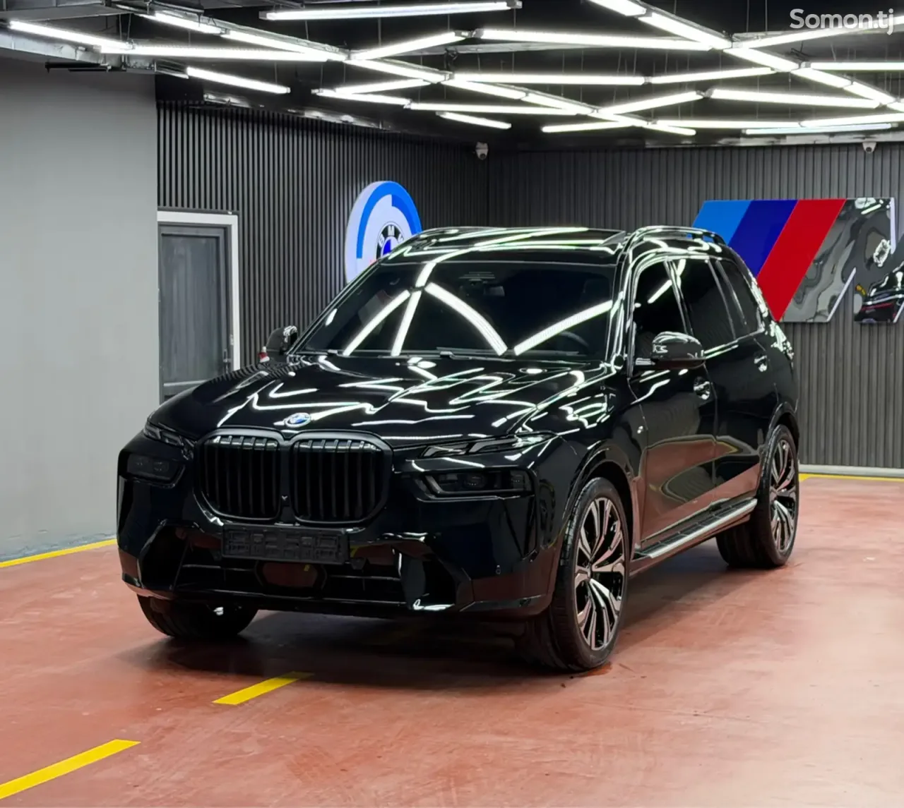 BMW X7 2023 · 4.0 AT