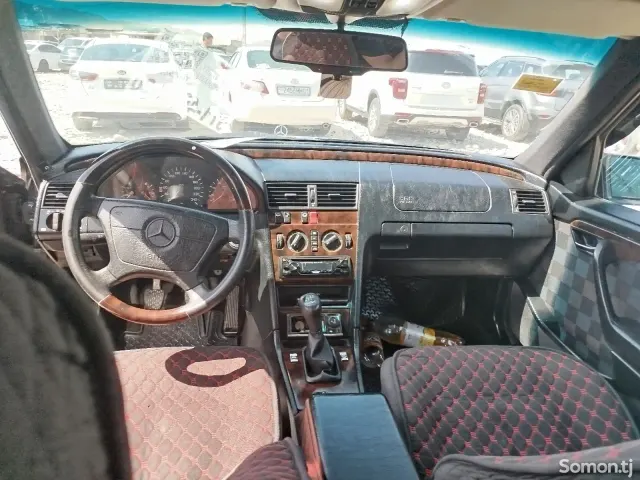 Mercedes-Benz C class 1995 · 1.8 MT