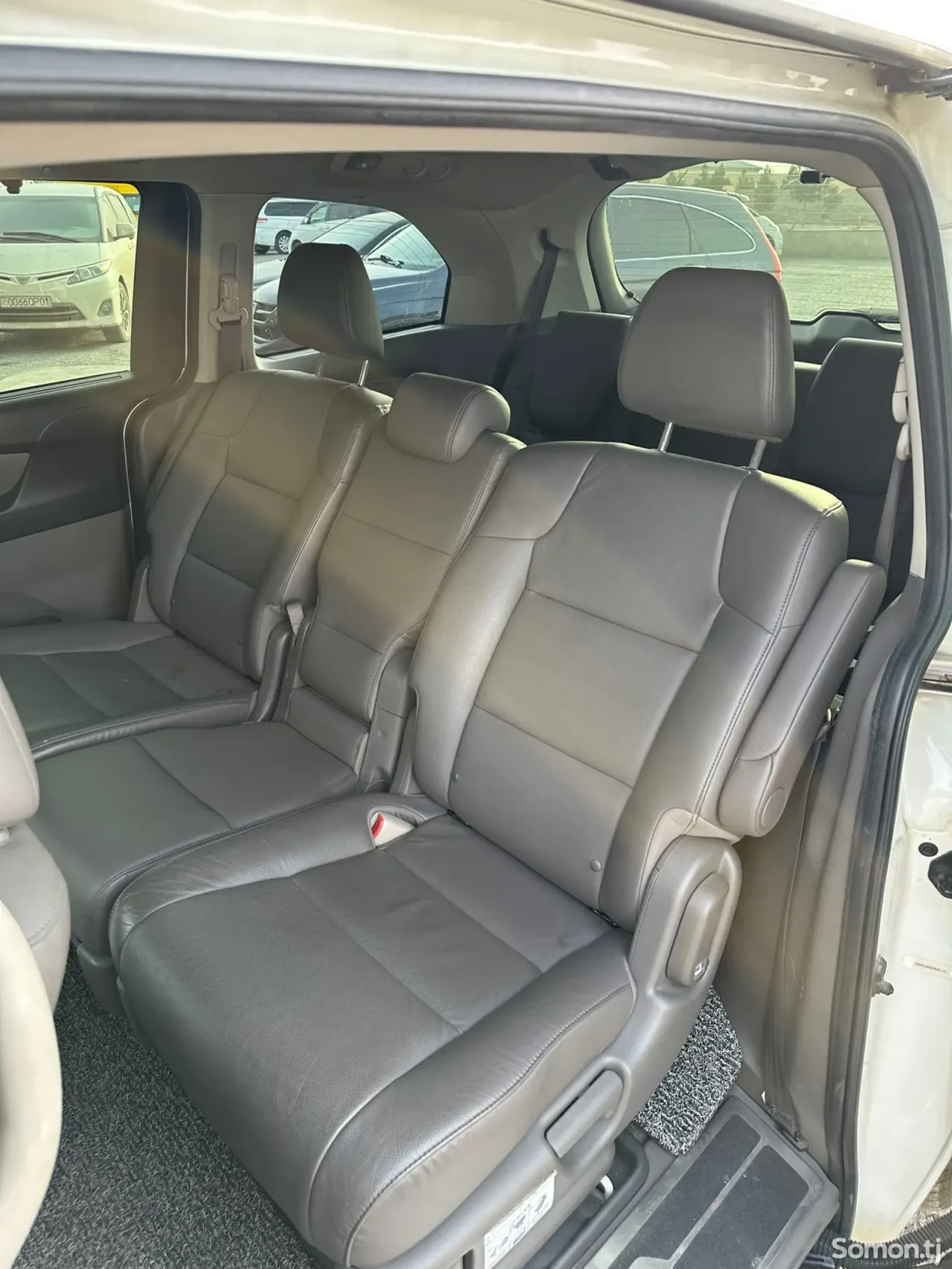 Honda Odyssey 2015 · 3.5 AT
