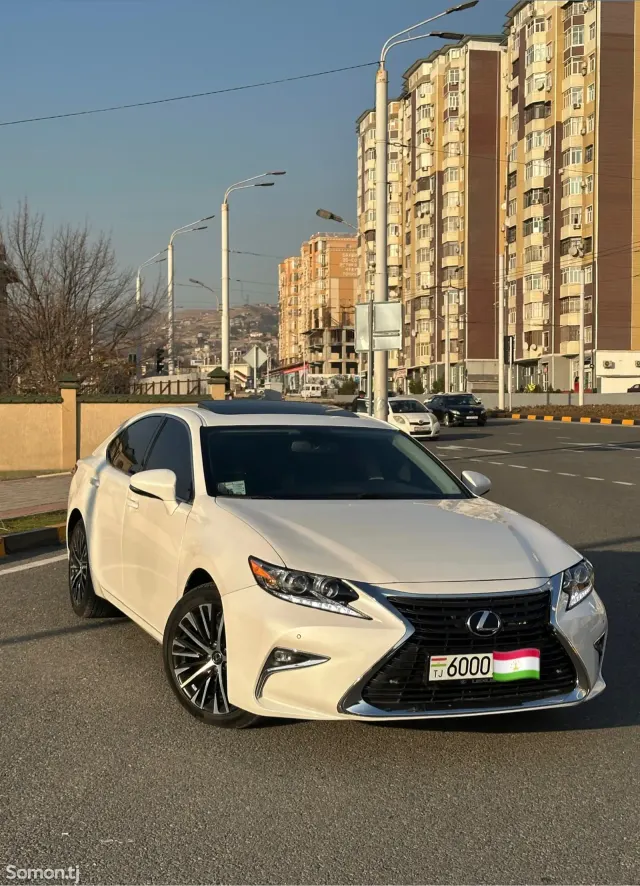 Lexus ES series 2015 · 3.5 AT