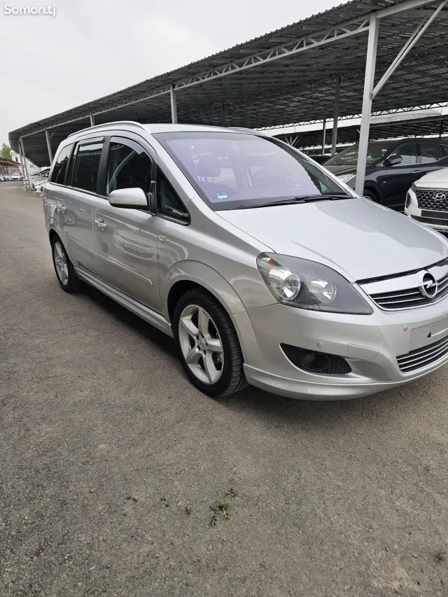 Opel Zafira 2008 · 1.8 MT