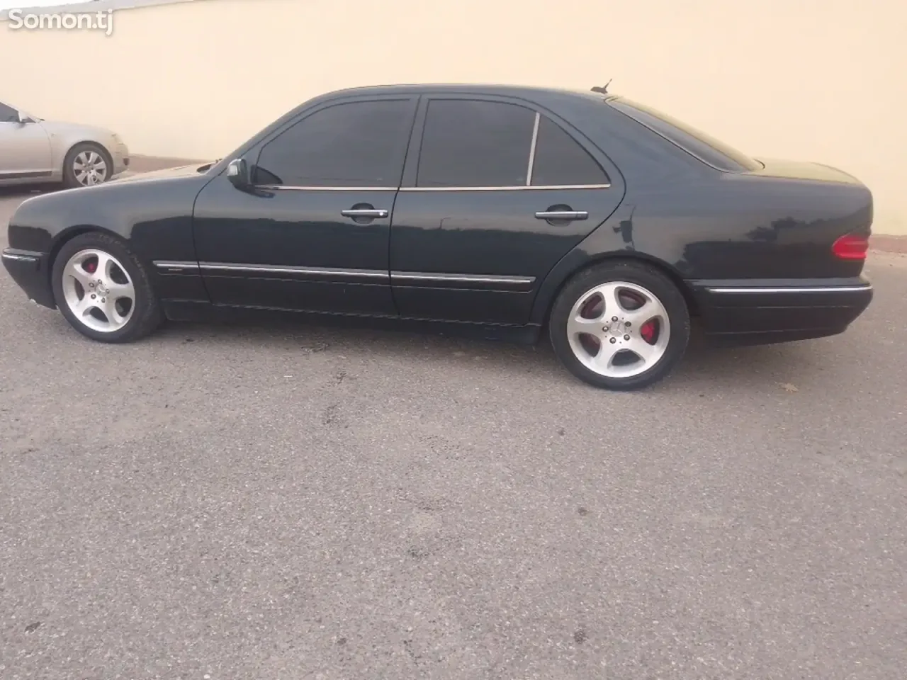 Mercedes-Benz E class 2001 · 2.4 AT