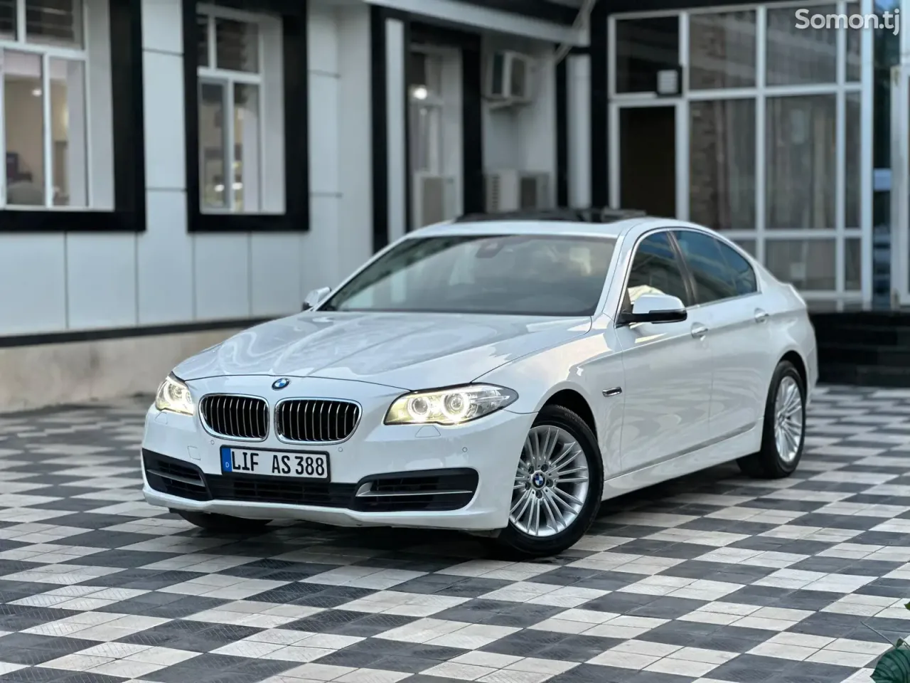 BMW 5 series 2014 · 2.0 AT