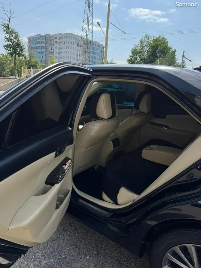 Toyota Camry 2016 · 2.5 AT