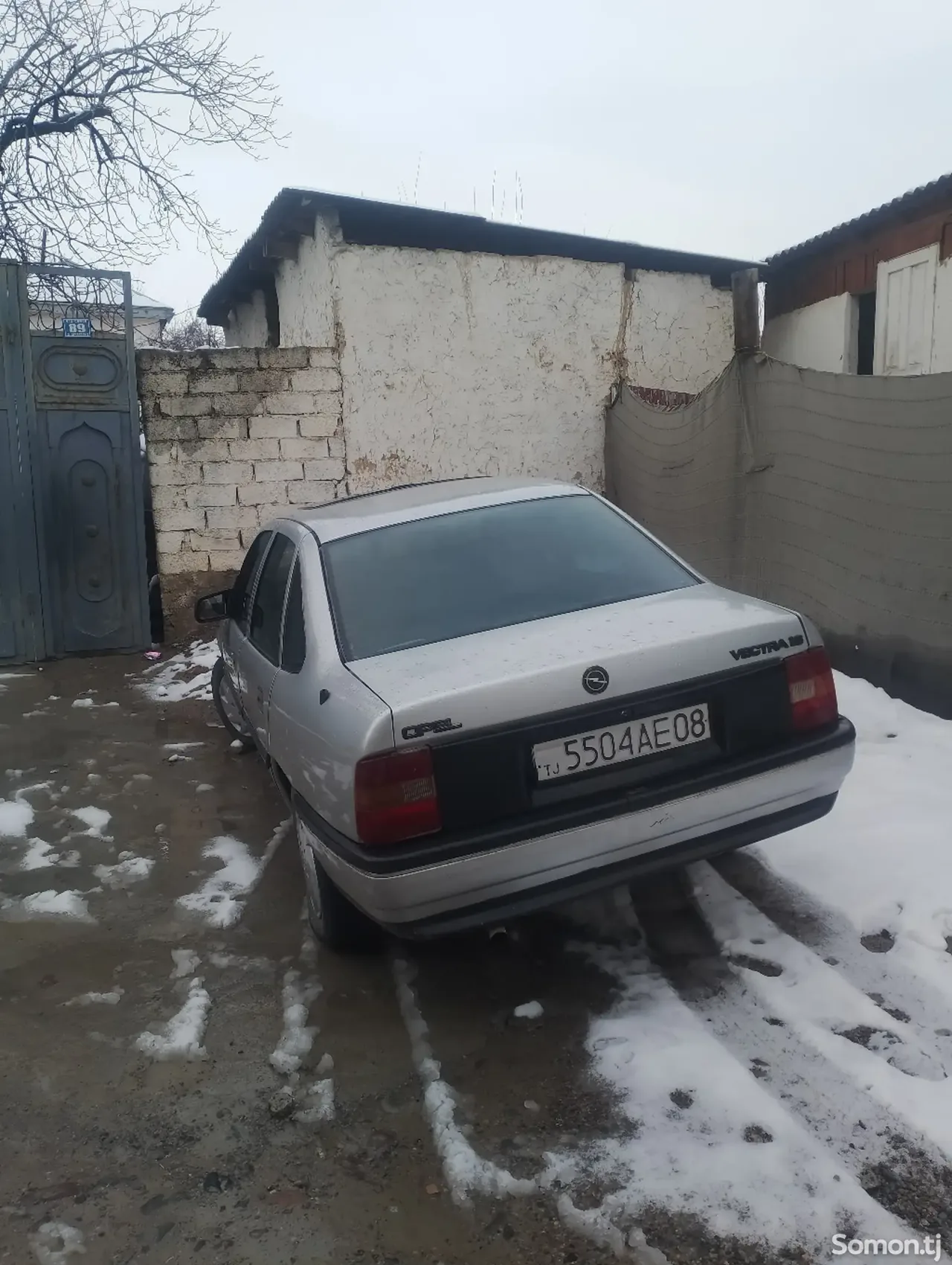 Opel Vectra A 1992 · 1.6 MT