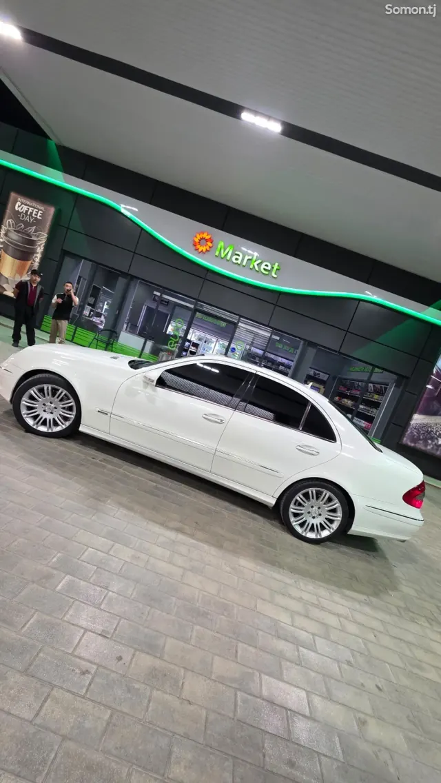 Mercedes-Benz E class 2007 · 3.5 AT