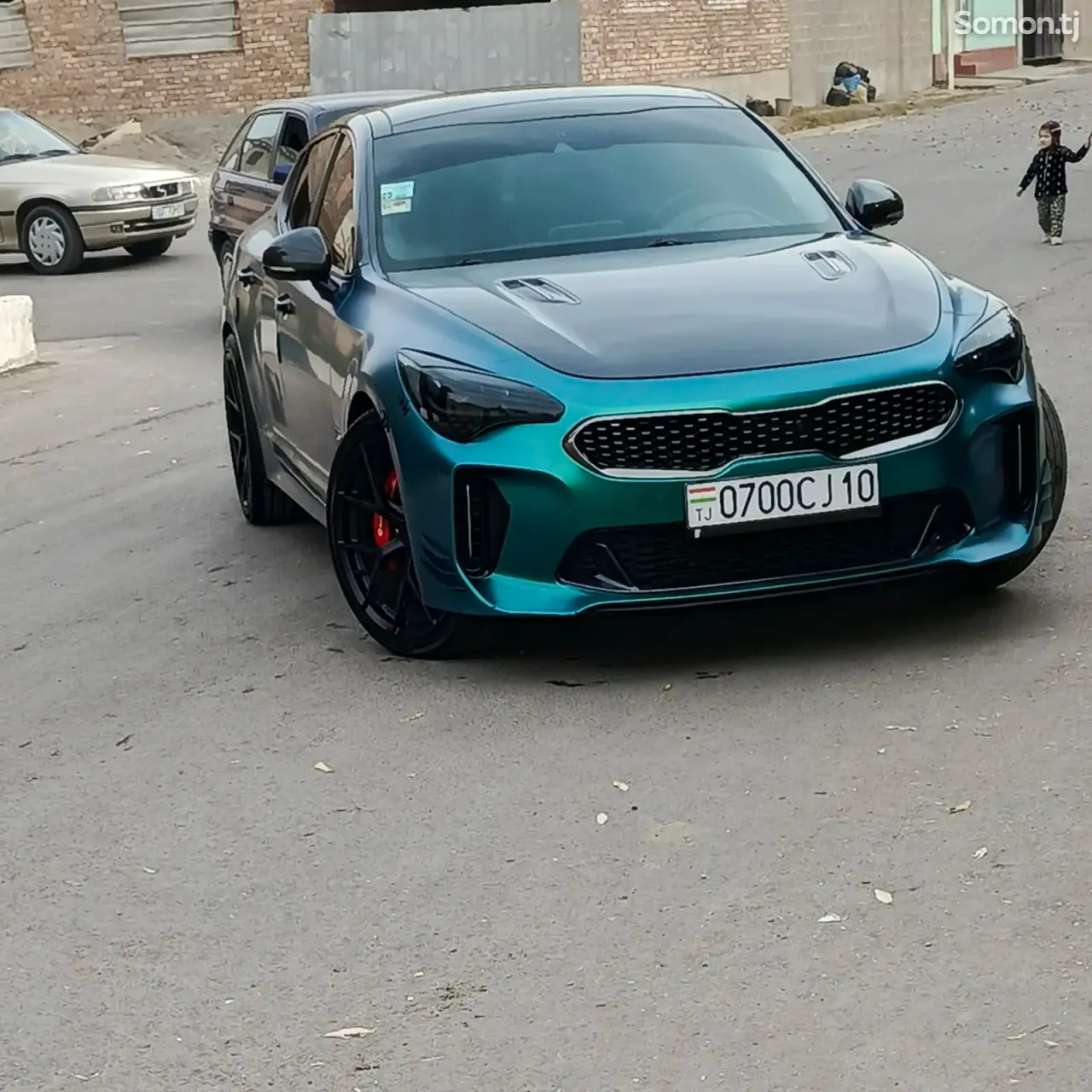 Kia Stinger 2018 · 3.3 AT