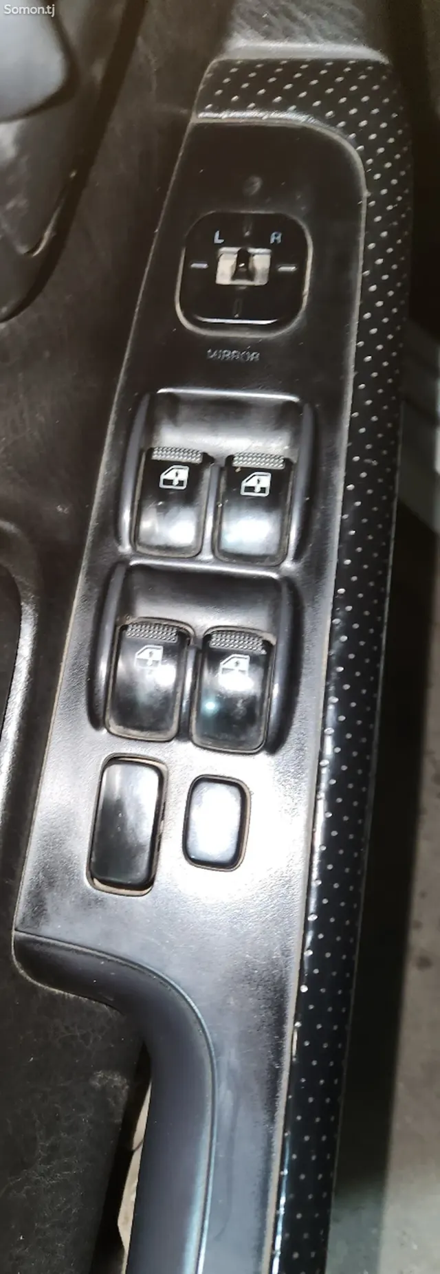 Hyundai Sonata 2002 · 2.0 MT