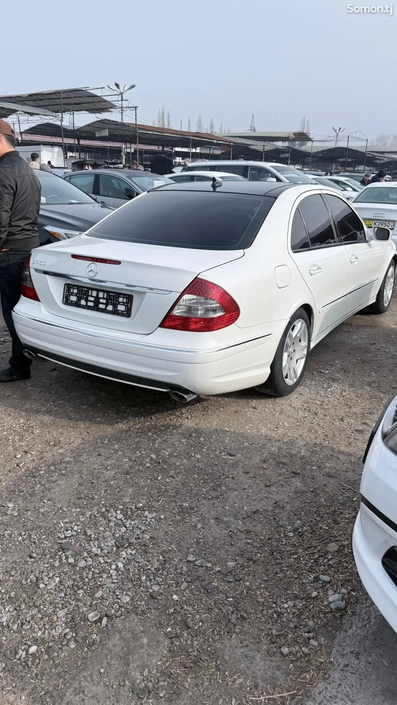 Mercedes-Benz E class 2009 · 3.5 AT