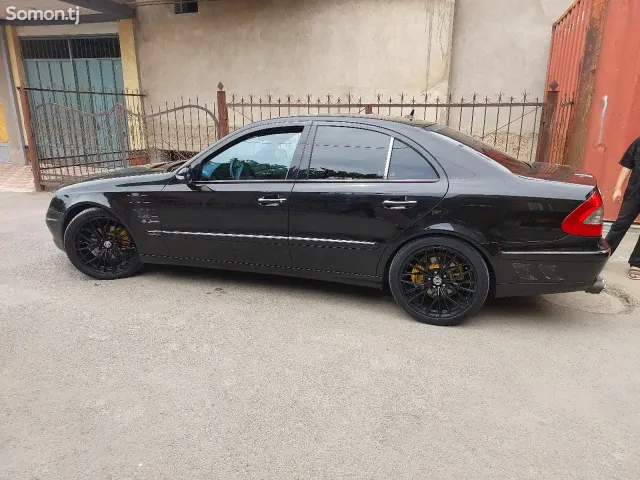 Mercedes-Benz E class 2007 · 3.5 AT