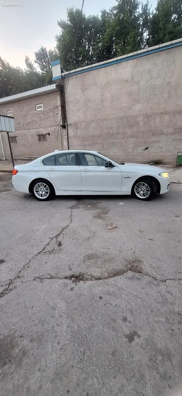 BMW 5 series 2015 · 2.0 AT