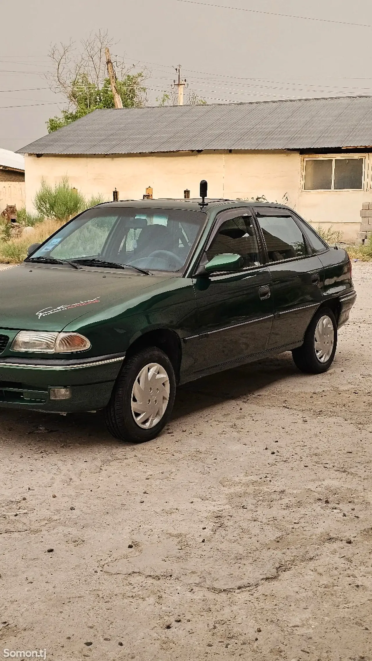Opel Astra F 1996 · 1.6 MT