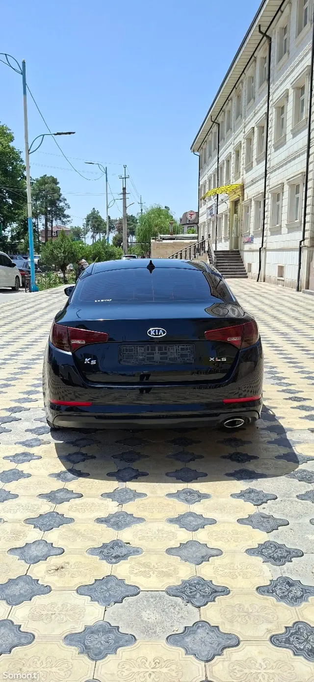 Kia K5 2011 · 2.0 AT