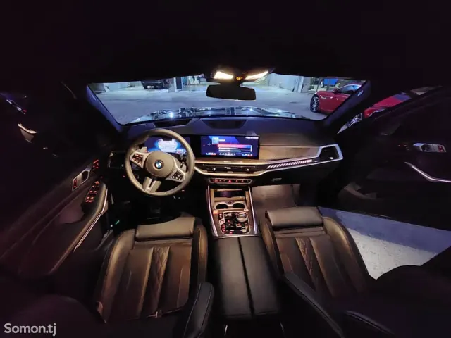 BMW X7 2025 · 4.0 AT